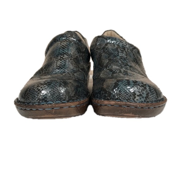 b.o.c. Born Concept Vegan Faux Snakeskin Clogs Size 9.5 - Picture 3 of 7